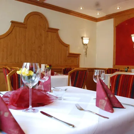 Hotel Zur Alten Quelle 3*