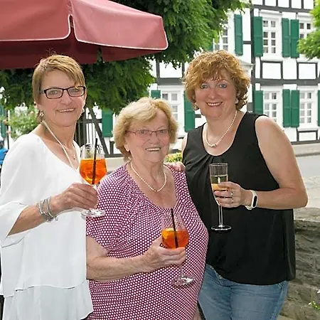 Zur Alten Quelle فندق Drolshagen
