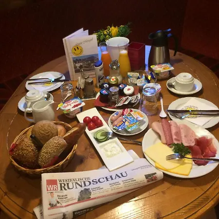 Zur Alten Quelle Hotel