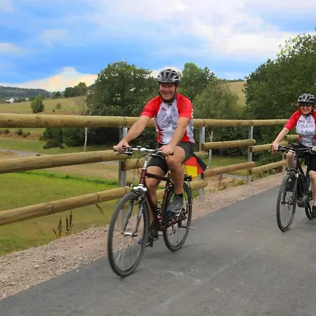 Zur Alten Quelle فندق