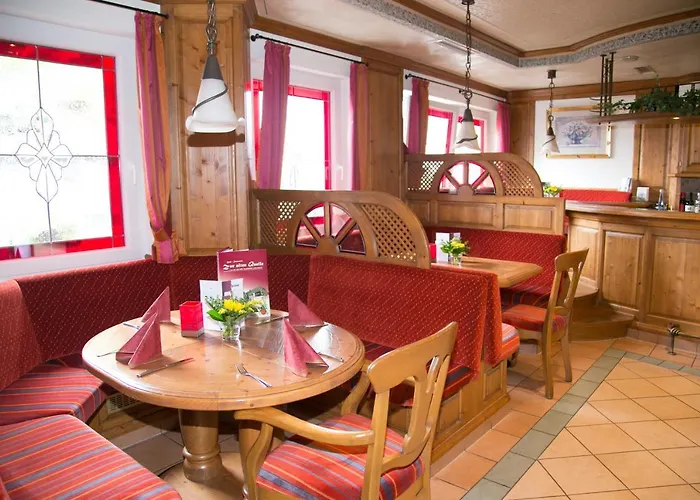 Zur Alten Quelle Hotel 3*