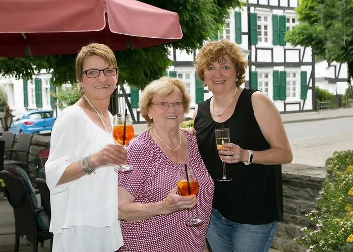Zur Alten Quelle Hotell