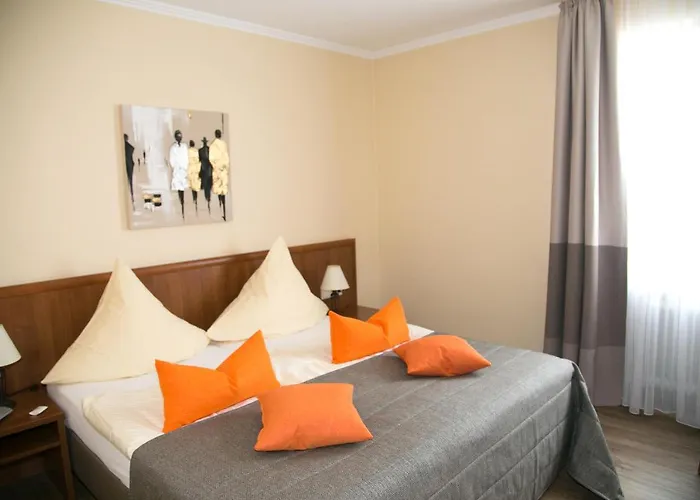 Zur Alten Quelle Hotell