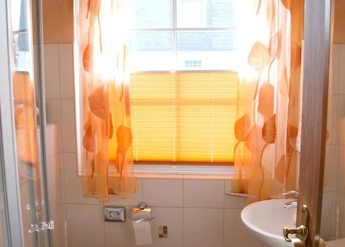 Hotel Zur Alten Quelle 3*