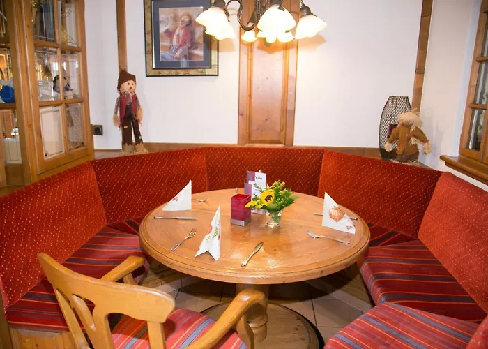 Zur Alten Quelle Hotel 3*