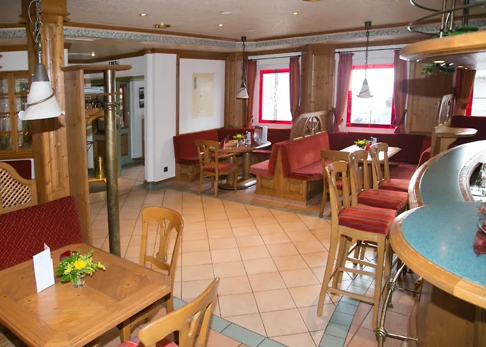 Zur Alten Quelle Hotel 3*