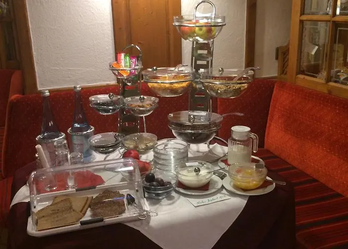 Zur Alten Quelle Hotel 3*